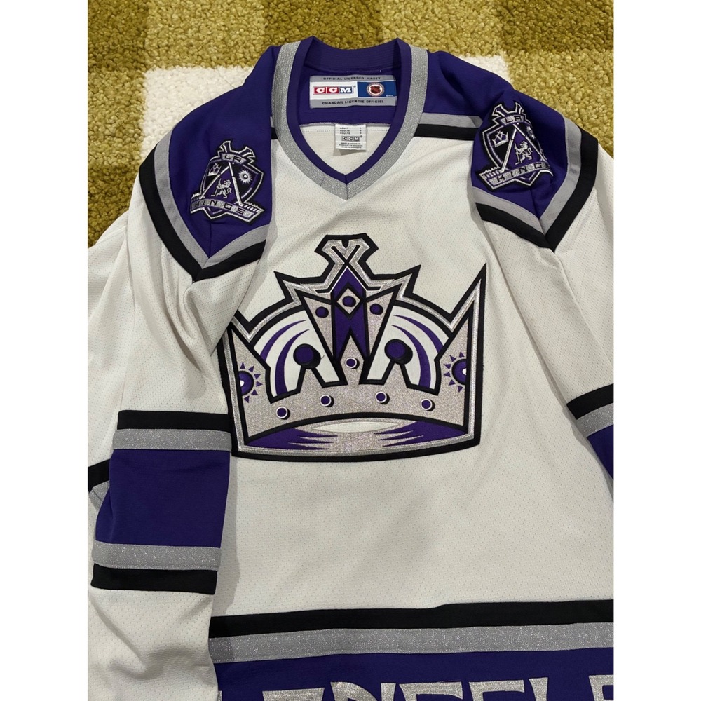 CCM Los Angeles Kings NHL Hockey Jersey White Purple Silver Crown Vintage L - Picture 6 of 10